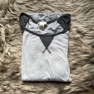 Woman’s gray Bozzolo baseball T